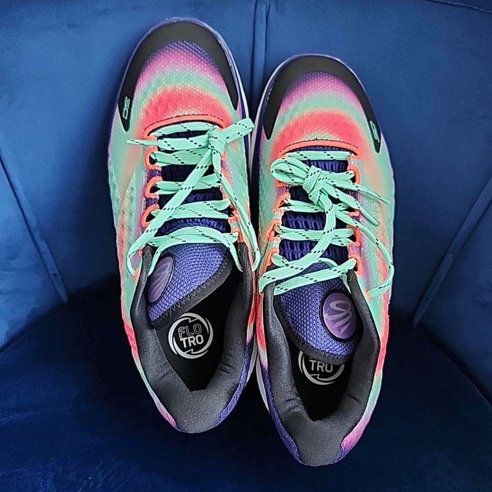 Sz 8.5 Under Armour Curry 1 Low FloTro Northern Lights SC Shoes 3025633-001 Mens - Picture 4 of 7